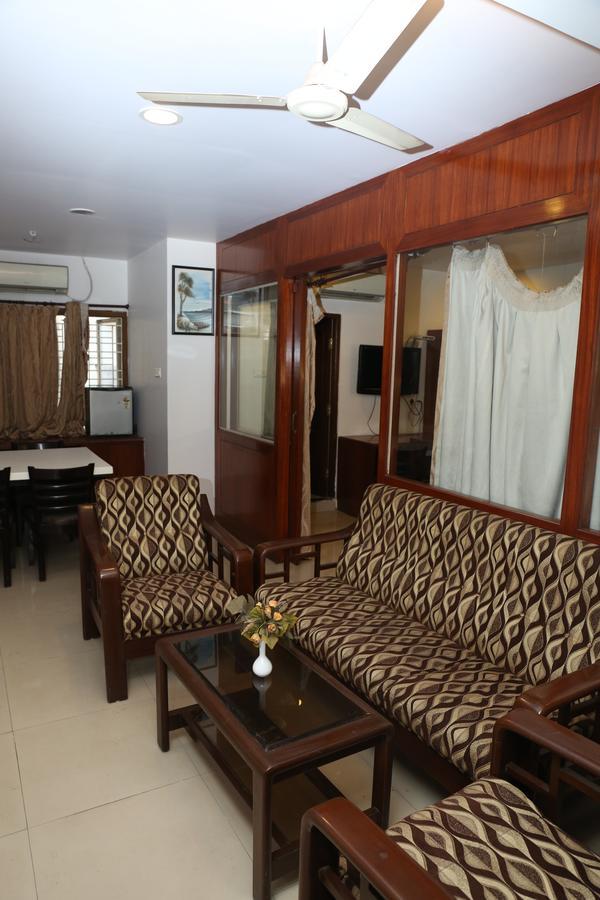 Hotel Chandra'S วิสาขปัตนัม ภายนอก รูปภาพ