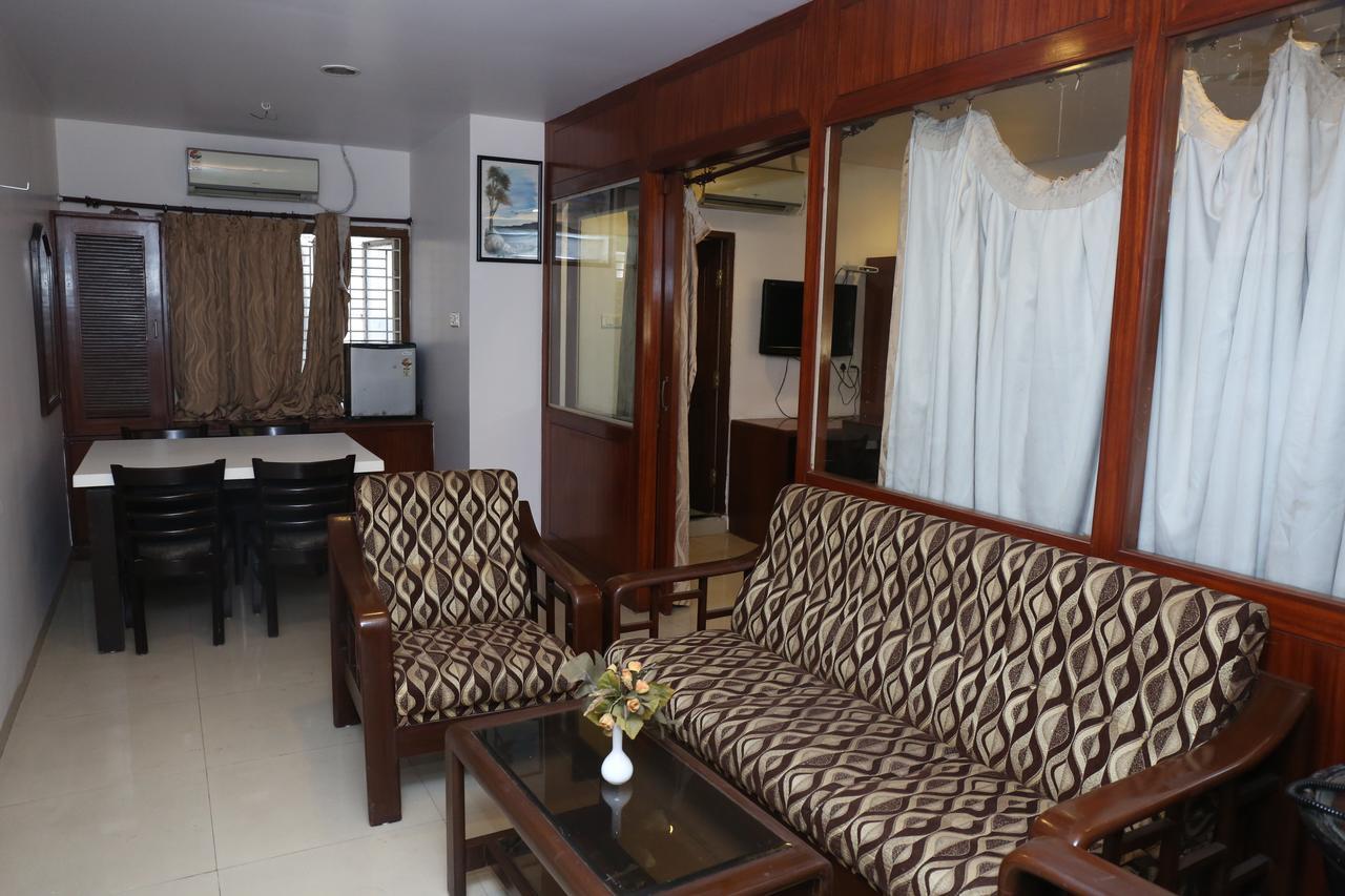 Hotel Chandra'S วิสาขปัตนัม ภายนอก รูปภาพ