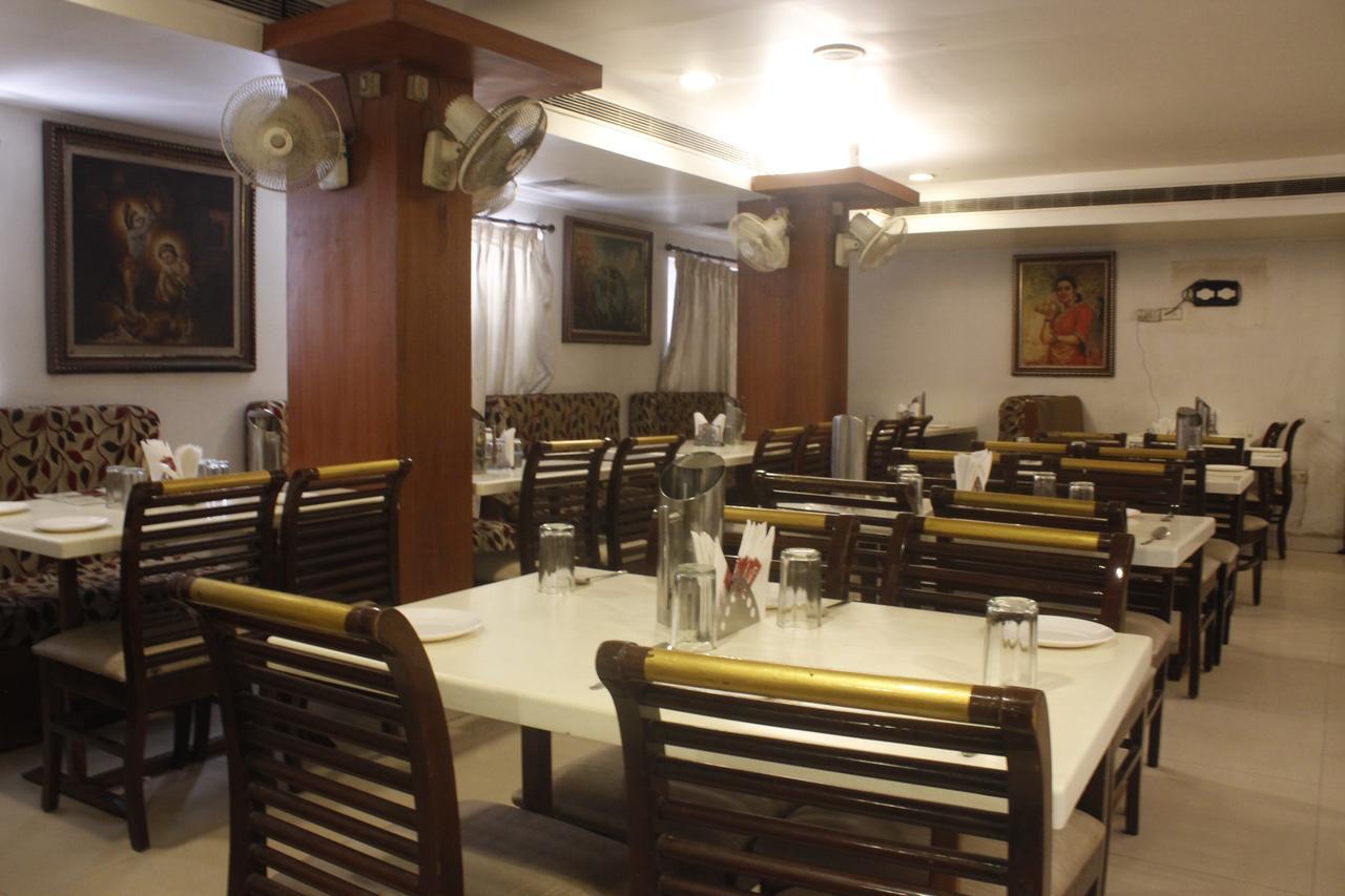 Hotel Chandra'S วิสาขปัตนัม ภายนอก รูปภาพ